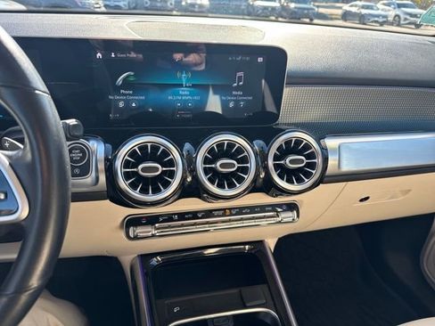 Used 2021 Mercedes-Benz GLB 250 4MATIC image 22