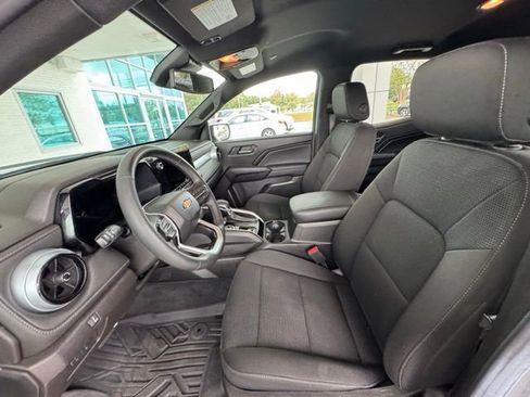 Used 2023 Chevrolet Colorado LT w/ LT Convenience Package II image 12