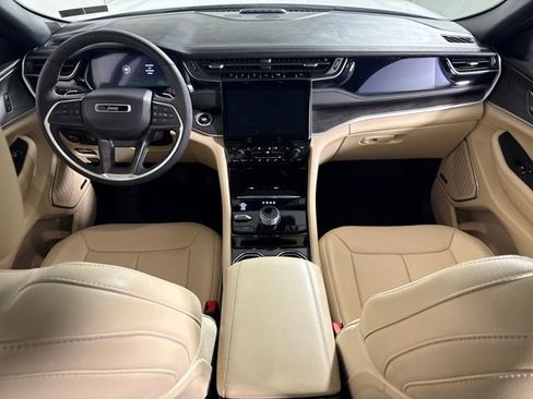 Used 2023 Jeep Grand Cherokee 4WD 4xe w/ Luxury Tech Group II image 18