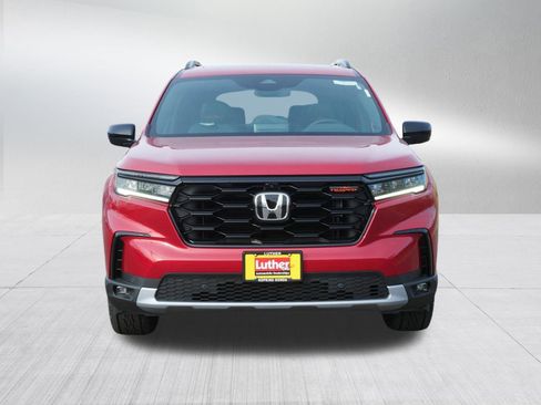 New 2025 Honda Pilot TrailSport image 2
