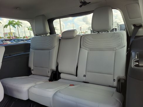 New 2026 Ford Expedition Platinum w/ Platinum Ultimate Package AWD/4WD image 12