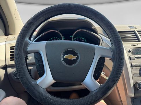 Used 2011 Chevrolet Traverse LS FWD image 26