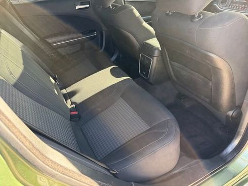 Used 2018 Dodge Charger GT image 37
