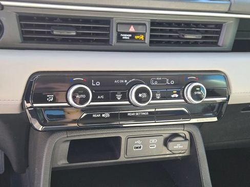 Certified 2023 Honda Pilot LX image 35
