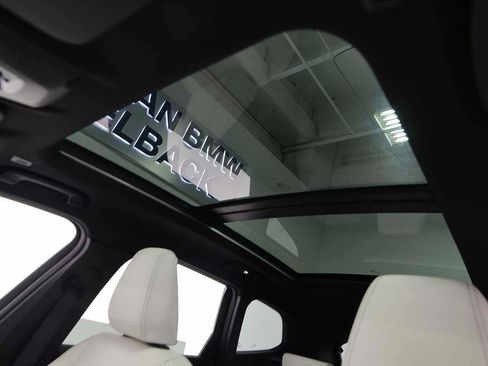 Used 2026 BMW X1 xDrive28i w/ Technology Package image 7