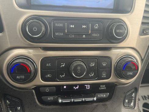 Used 2020 GMC Yukon XL Denali AWD/4WD image 23
