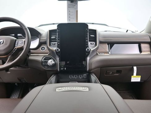 New 2025 RAM 1500 Limited image 24