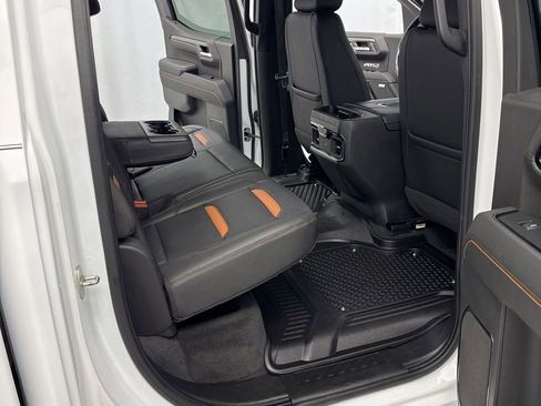 Used 2022 GMC Sierra 1500 AT4 w/ Technology Package AWD/4WD image 33