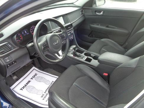 Used 2018 Kia Optima S w/ Panoramic Sunroof Package image 7