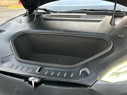 Used 2021 Tesla Model S Plaid image 32