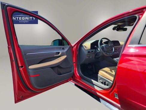 Used 2020 Hyundai Sonata Limited w/ Cargo Package FWD image 9