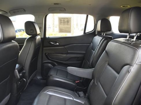 Used 2021 GMC Acadia SLT w/ Elevation Edition image 25