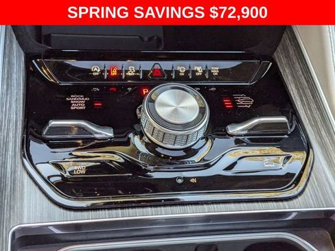 New 2024 Jeep Wagoneer L Series II w/ Convenience Group I image 30