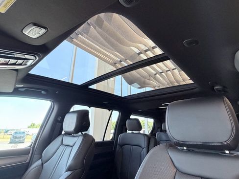 New 2026 Jeep Grand Wagoneer Limited AWD/4WD image 11