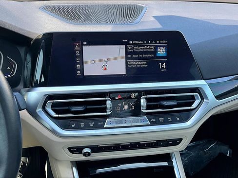 Used 2021 BMW 330i Sedan w/ Driving Assistance Package RWD image 9