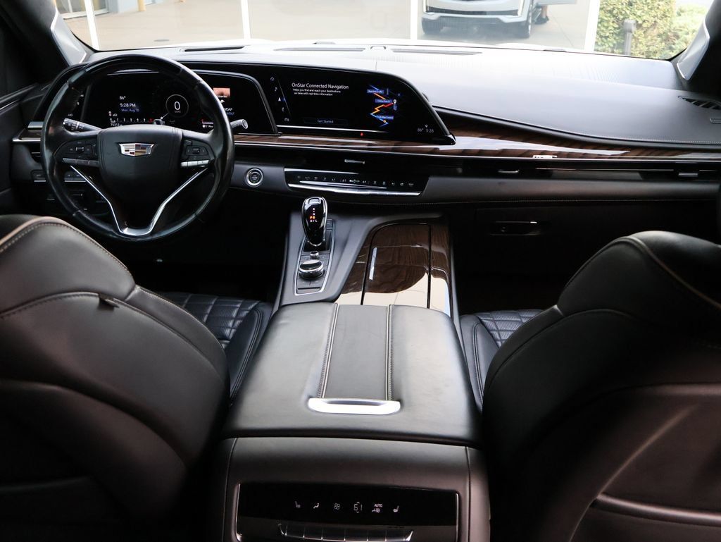 Used 2021 Cadillac Escalade Premium Luxury Platinum w/ Heavy-Duty Trailer Package AWD/4WD image 17