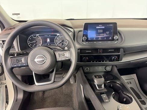 Used 2023 Nissan Rogue SV AWD/4WD image 3
