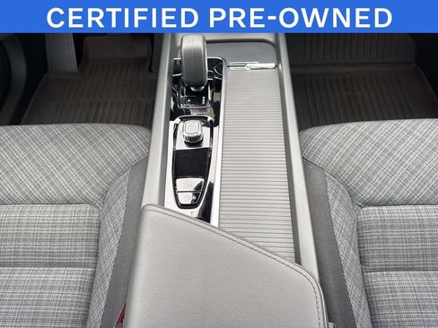 Certified 2025 Volvo XC60 B5 Core w/ Protection Package Premier AWD/4WD image 23