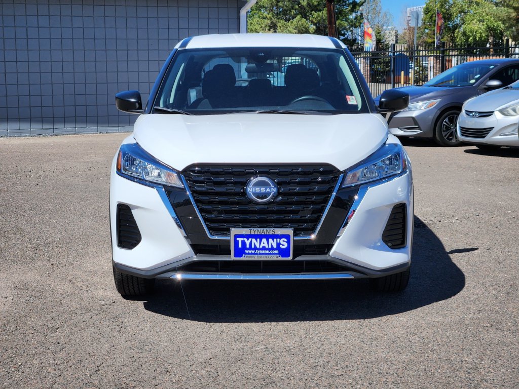 Certified 2025 Nissan Kicks Play S FWD image 2