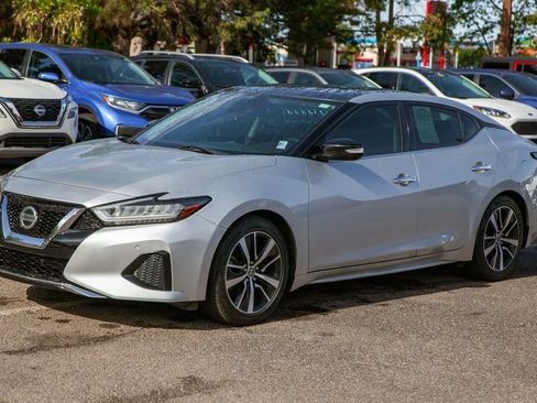 Used 2020 Nissan Maxima 3.5 SL w/ Illumination Package FWD image 9