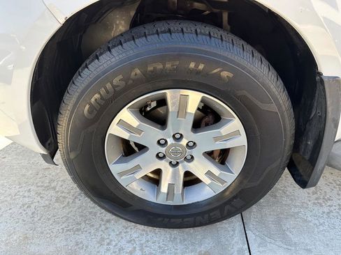 Used 2009 Nissan Pathfinder SE w/ Premium Pkg image 17