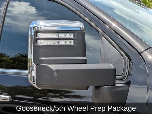 Used 2024 Chevrolet Silverado 2500 LTZ w/ LTZ Premium Package AWD/4WD image 13