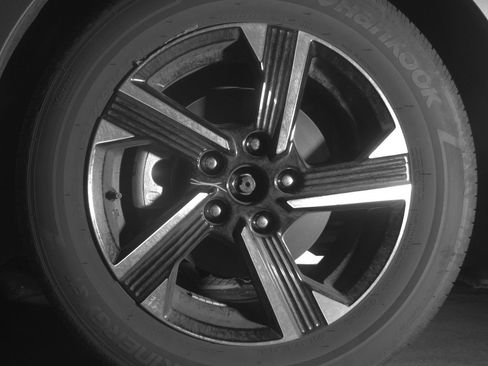 Used 2025 Nissan Sentra SV FWD image 12