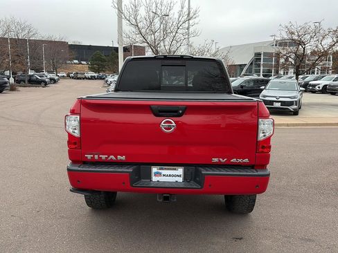 Used 2020 Nissan Titan SV w/ SV Convenience Package image 5