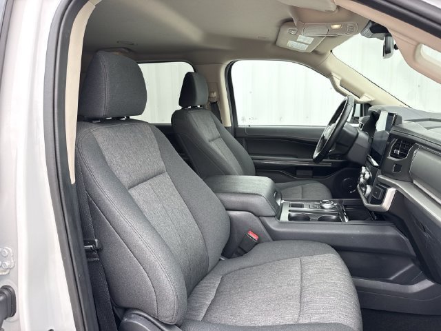 Used 2024 Ford Expedition XLT RWD image 27