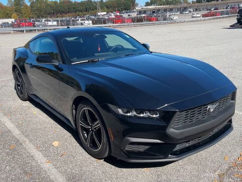 Used 2024 Ford Mustang Coupe image 18