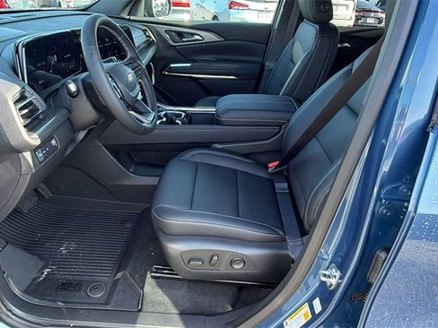 New 2026 Chevrolet Traverse LT w/ Driver Confidence Package image 13