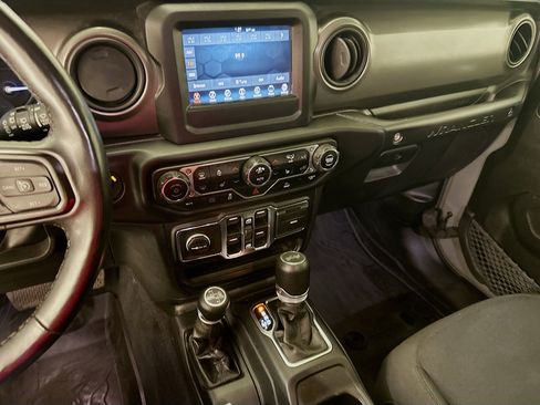 Used 2023 Jeep Wrangler Unlimited w/ Cold Weather Group AWD/4WD image 25
