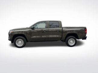 Used 2024 Chevrolet Colorado W/T video 2