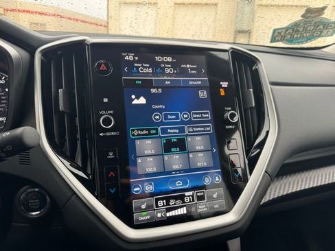 Used 2024 Subaru Ascent Premium w/ Convenience Package image 3