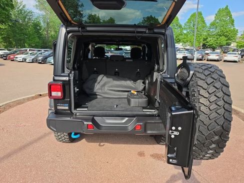 Used 2023 Jeep Wrangler Unlimited w/ Cold Weather Group AWD/4WD image 20