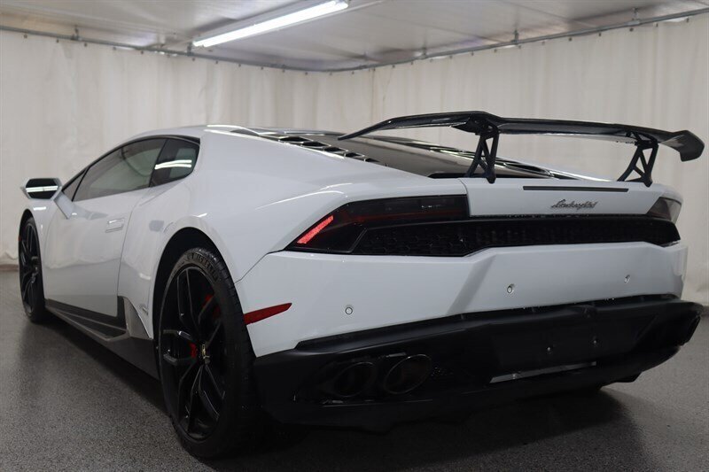 Used 2015 Lamborghini Huracan LP 610-4 AWD/4WD image 5