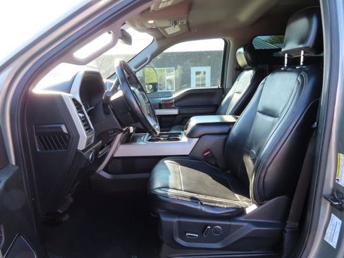 Used 2019 Ford F350 Lariat w/ Lariat Value Package image 28