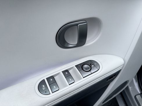New 2026 Hyundai Ioniq 5 Limited image 15