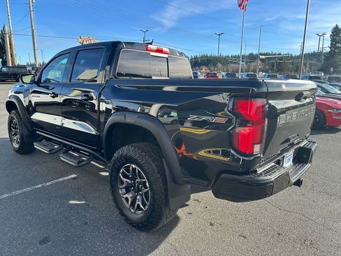 Used 2025 Chevrolet Colorado ZR2 w/ Technology Package image 5