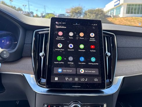 Certified 2025 Volvo XC90 T8 Core w/ Protection Package image 22