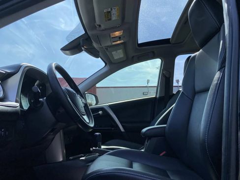 Used 2017 Toyota RAV4 Limited image 17