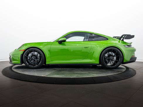 Used 2022 Porsche 911 GT3 RWD image 2