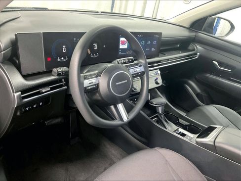 Certified 2025 Hyundai Tucson SEL image 8