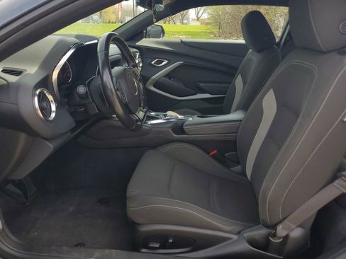 Used 2023 Chevrolet Camaro LT RWD image 13