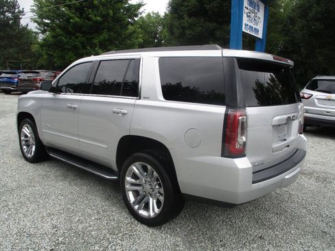 Used 2019 GMC Yukon SLT w/ Premium Edition AWD/4WD image 3