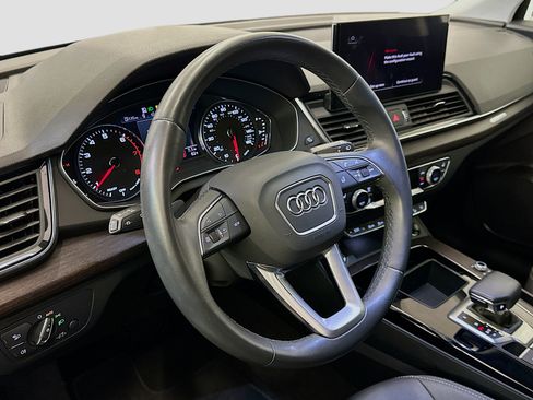 Used 2023 Audi Q5 2.0T Premium w/ Convenience Package AWD/4WD image 18