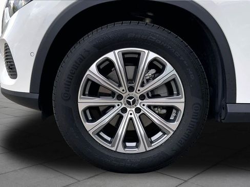 Certified 2025 Mercedes-Benz GLC 300 4MATIC image 11