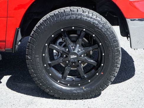 Used 2019 RAM 1500 Classic SLT image 38