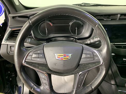 Used 2021 Cadillac XT5 Premium Luxury image 18