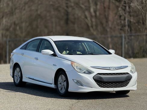 Used 2015 Hyundai Sonata Hybrid Sedan 4D image 1